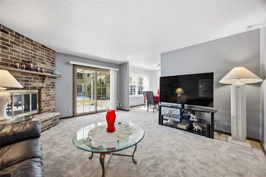 4127 Lexington Drive Ne #B, Cedar Rapids, IA 52402 - #3