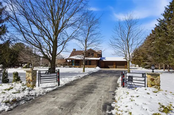 10585 Timberview Drive, Anamosa, IA 52205