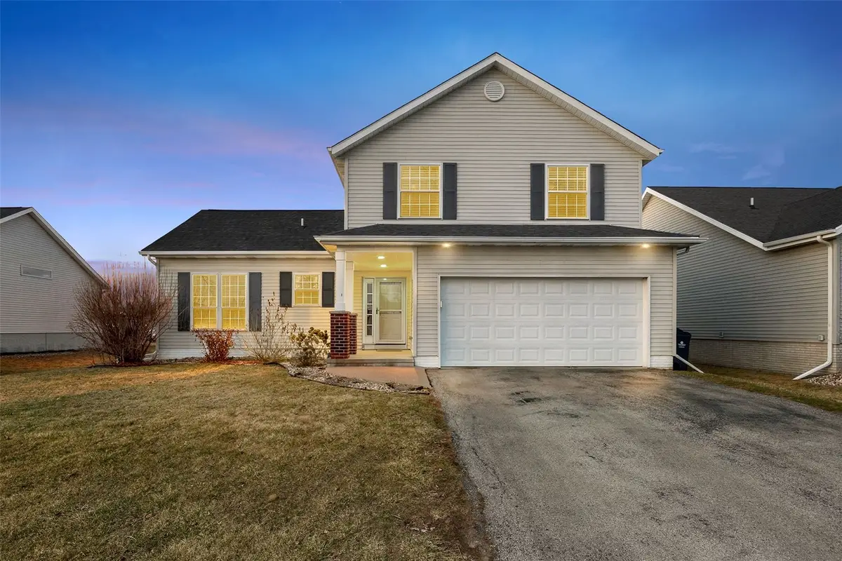 2812 29th Avenue Sw, Cedar Rapids, IA 52404 - #1