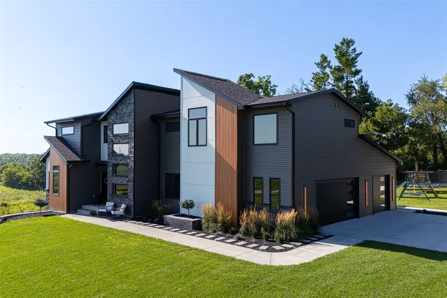 4615 Elynn Lane, Solon, IA 52333 - #2