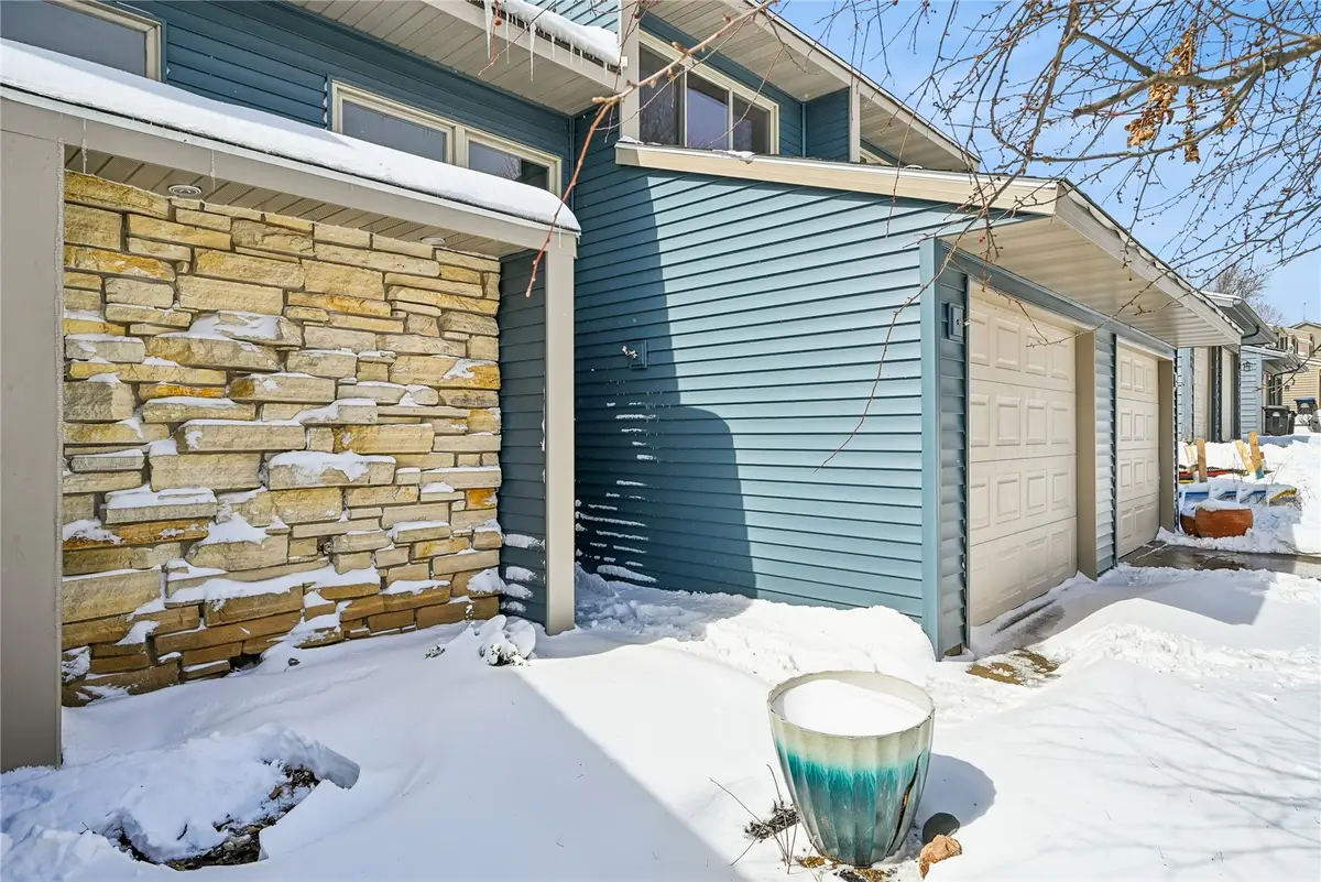 1704 Lynncrest Drive, Coralville, IA 52214 - #1