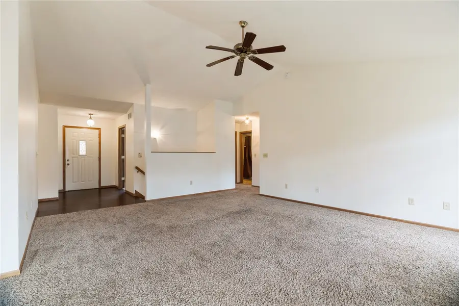 1617 Whitters Way Nw, Cedar Rapids, IA 52405 - #3