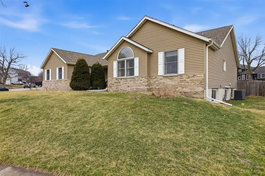 1705 Concord Drive, Marion, IA 52302 - #2