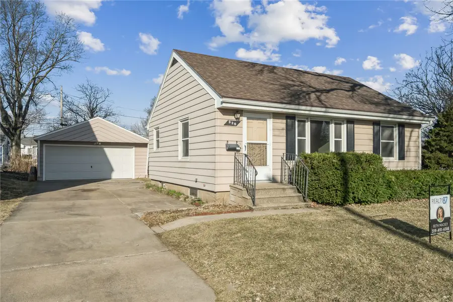 920 26th St, Marion, IA 52302 - #2