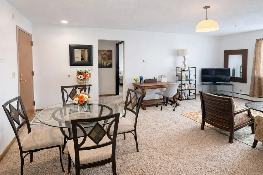 400 1st Street Se #204, Cedar Rapids, IA 52401 - #3