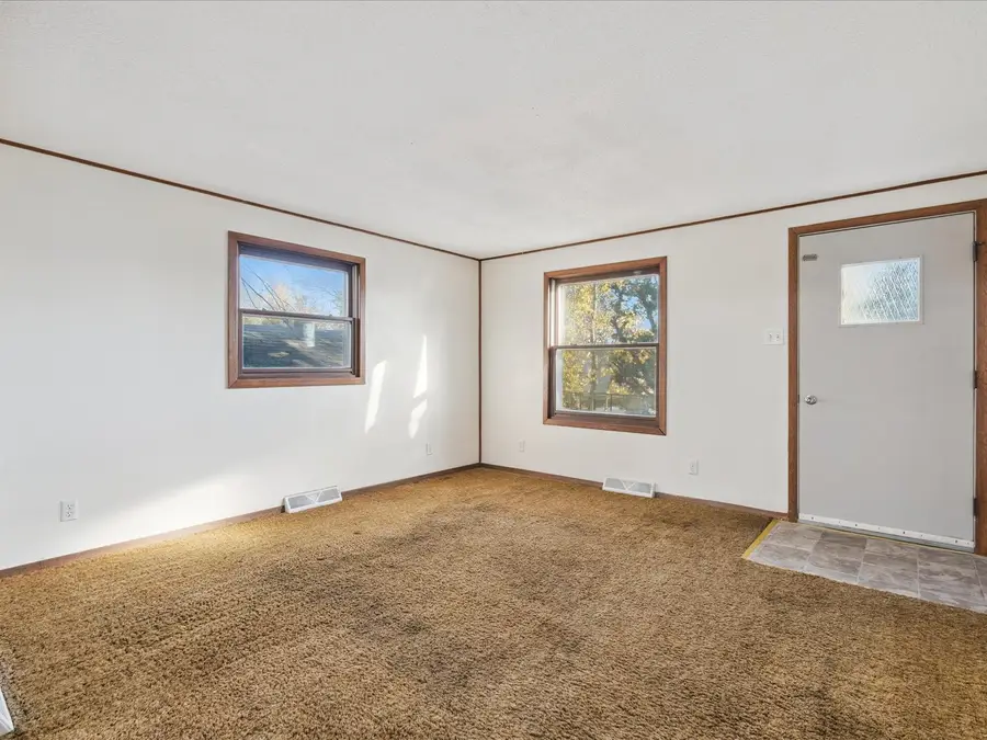 210 Kohl Street, Martelle, IA 52305 - #2