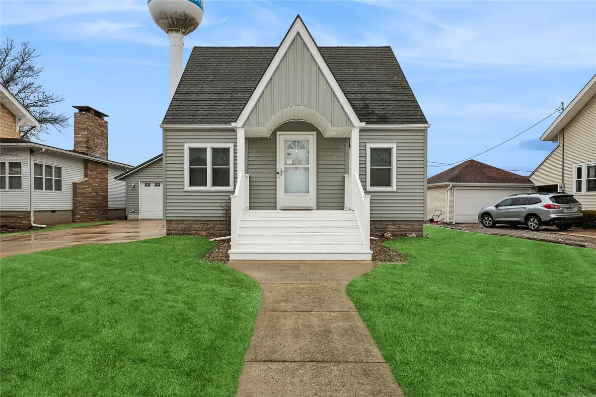 203 5th Avenue, Keystone, IA 52249 - #1