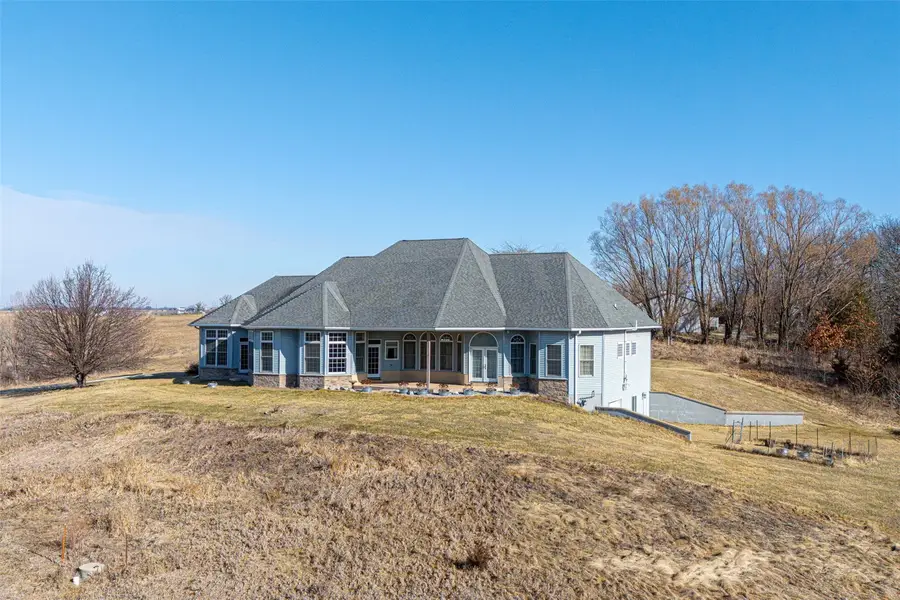 2245 288th Drive, Williamsburg, IA 52361 - #2