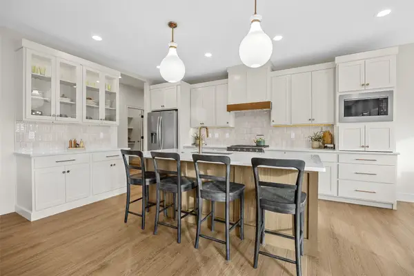 970 17th Ave Sw, Mt Vernon, IA 52314