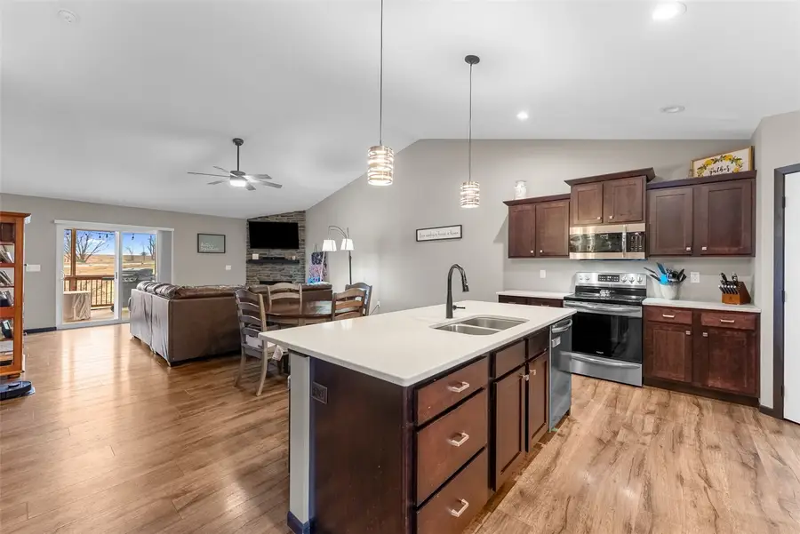 312 Dawson Dr, West Branch, IA 52358 - #2