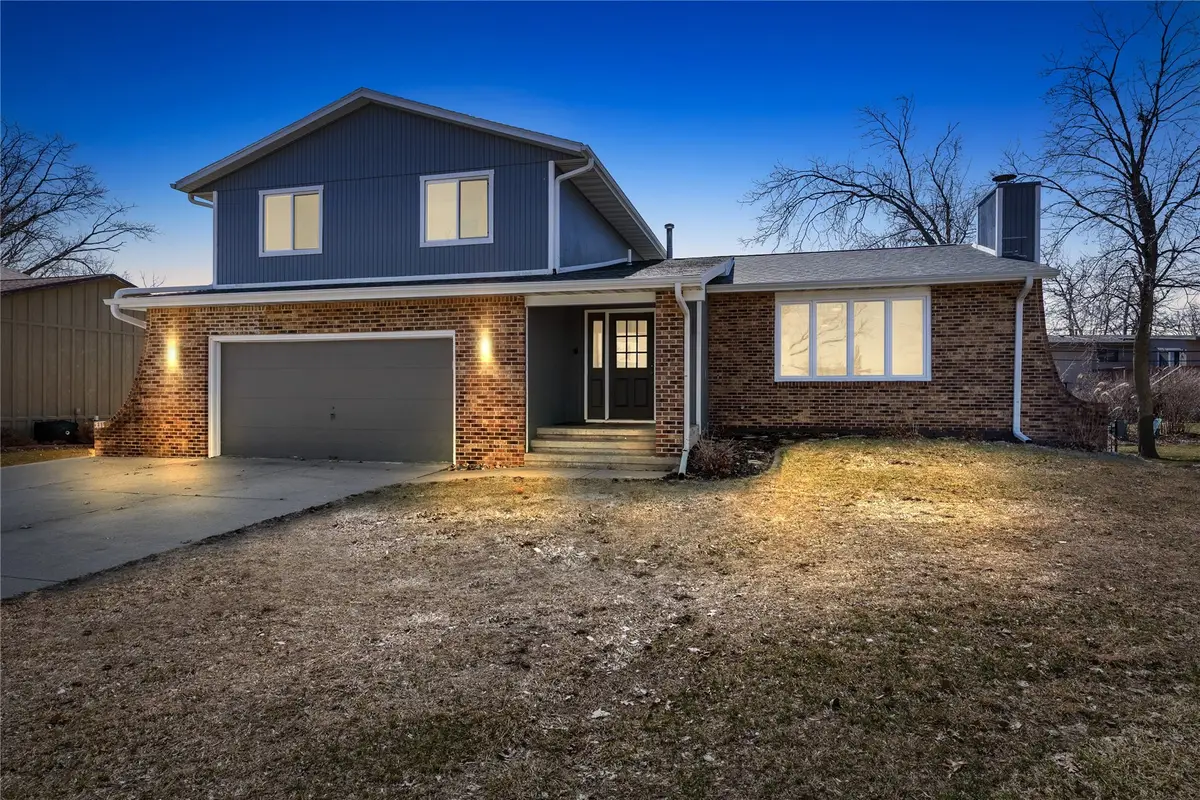 2195 David Court Ne, Cedar Rapids, IA 52402 - #1