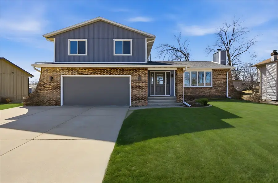 2195 David Court Ne, Cedar Rapids, IA 52402 - #2