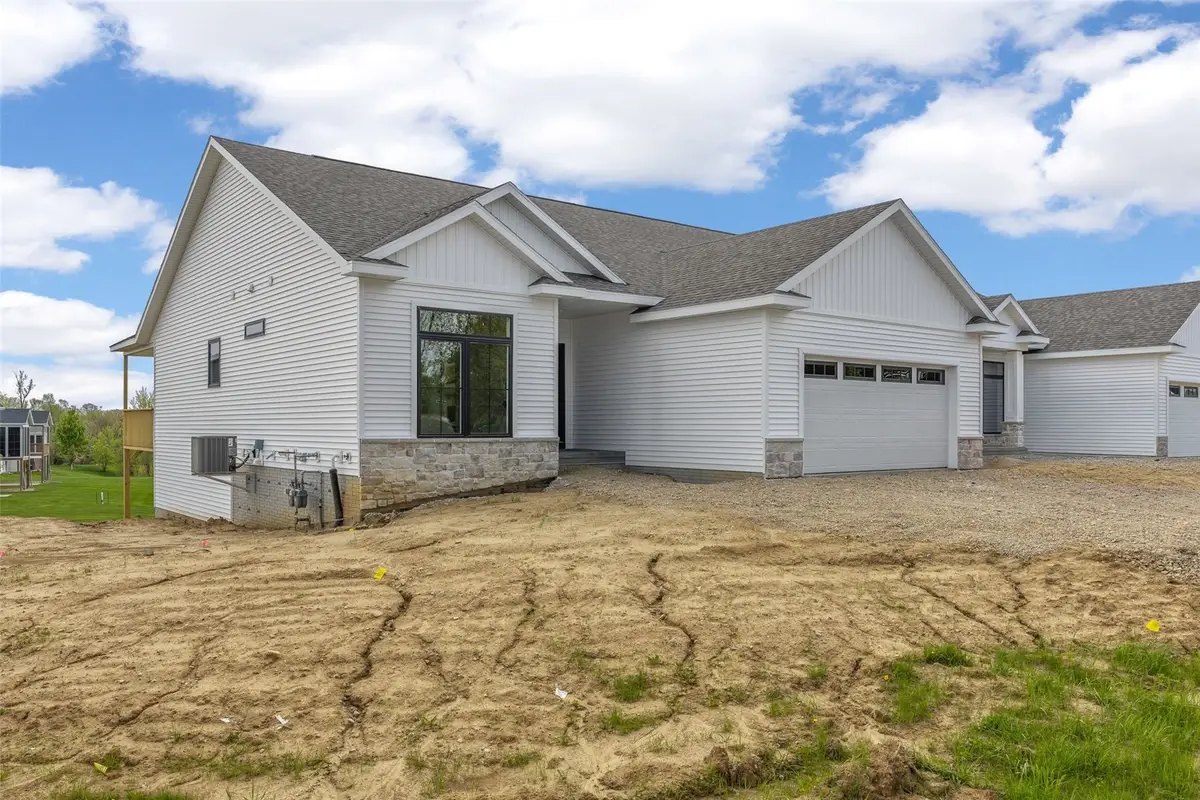 5700 Meadow Grass Circle Se, Cedar Rapids, IA 52403 - #1