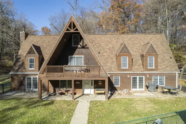 3098 Sandy Beach Road Ne, Solon, IA 52333