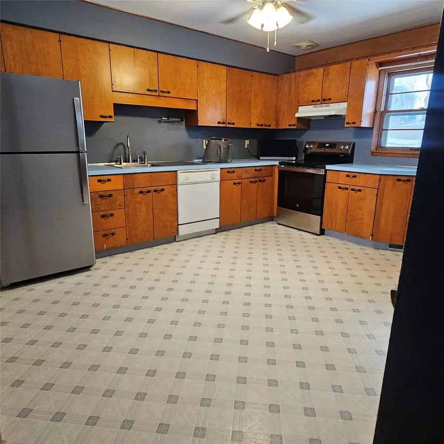 1103 30th Street, Cedar Rapids, IA 52403 - #3