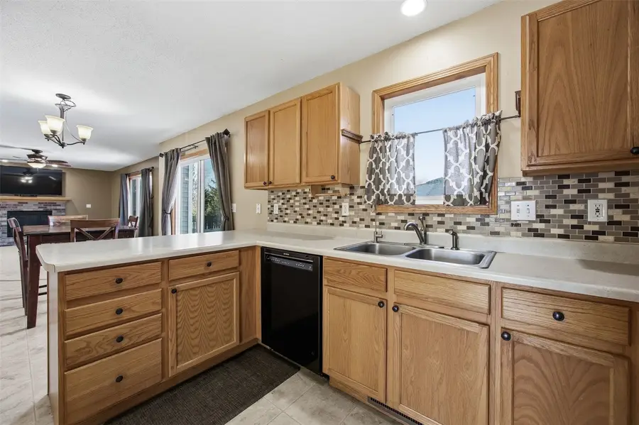 4070 Pinehurst Drive, Marion, IA 52302 - #3