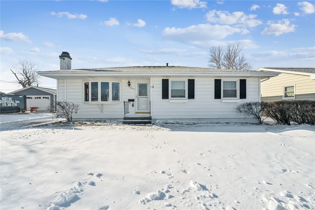 3013 Sue Lane Nw, Cedar Rapids, IA 52405 - #1