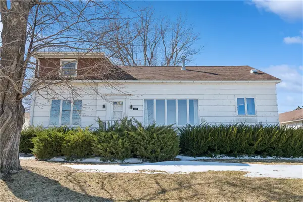 4306 F St, Amana, IA 52203