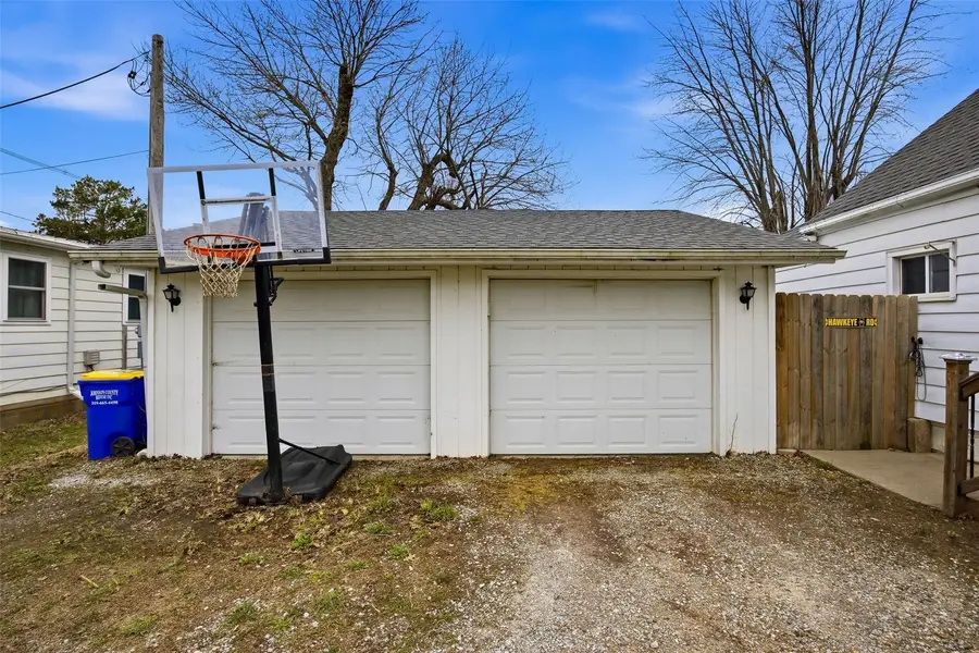 126 C Avenue, Kalona, IA 52247 - #3