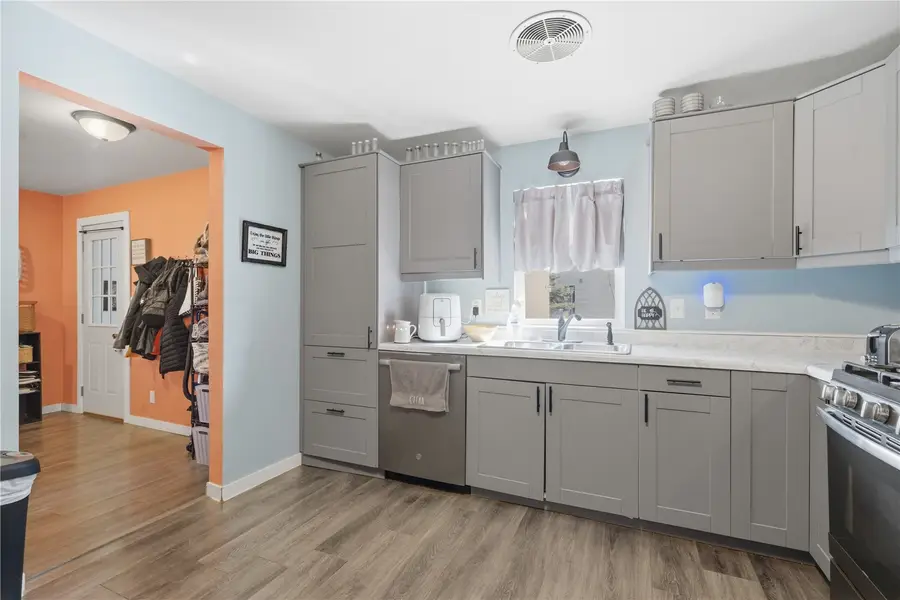 708 3rd Street Se, Independence, IA 50644 - #2