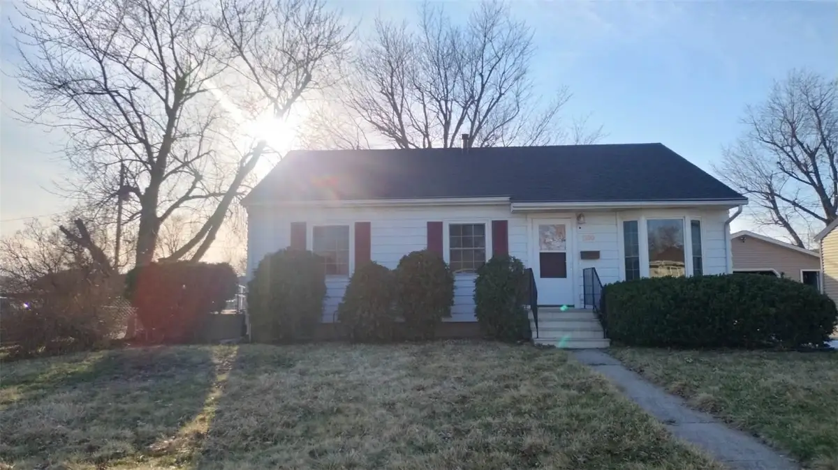 1100 29th Street, Marion, IA 52302 - #1