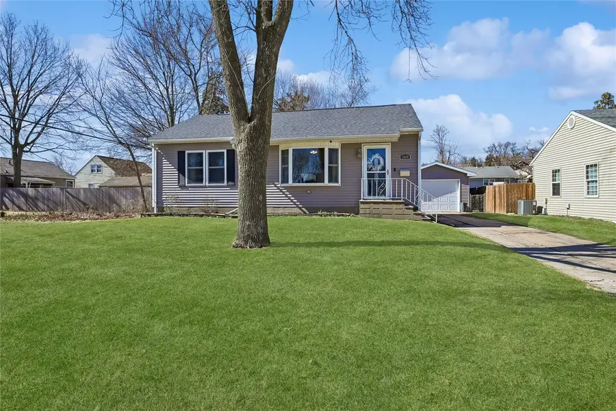 1620 9th Street Nw, Cedar Rapids, IA 52405 - #3