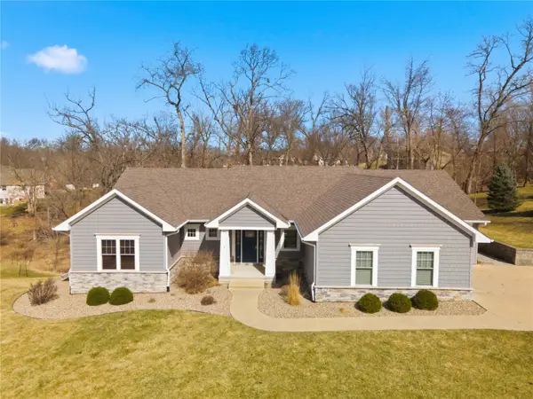 4330 Fawn Hill Court Se, Cedar Rapids, IA 52403