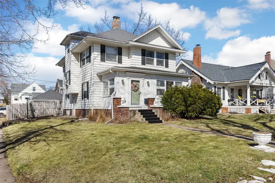 2300 4th Avenue Se, Cedar Rapids, IA 52403 - #2