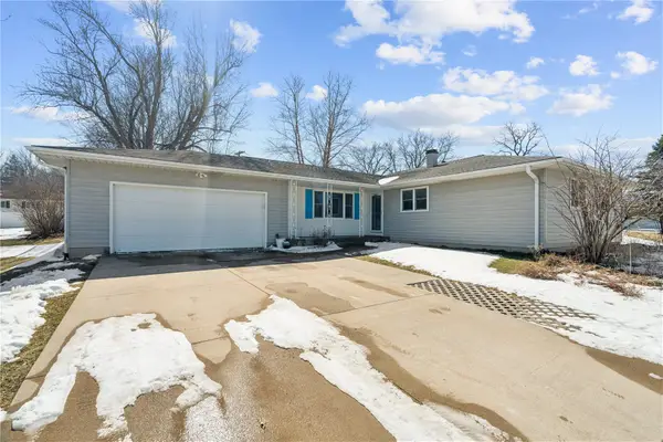 1203 East 3rd Street, Anamosa, IA 52205