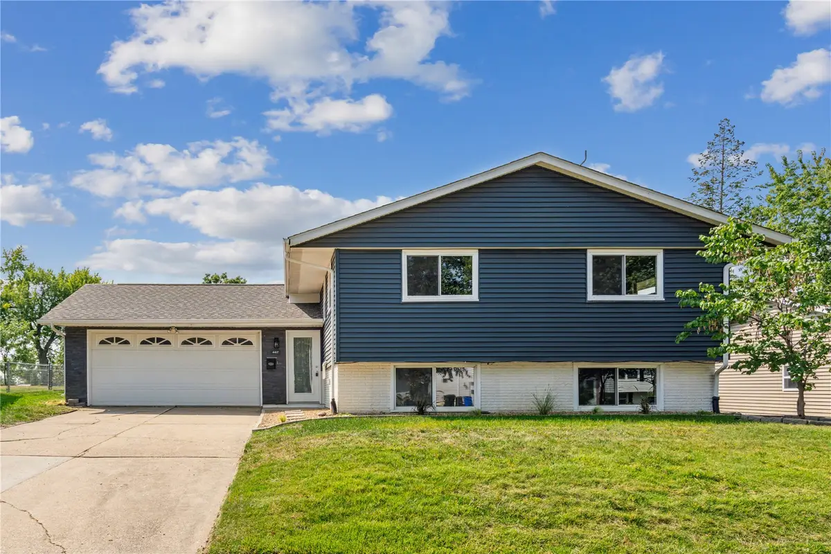 4417 Twin Pine Drive Ne, Cedar Rapids, IA 52402 - #1