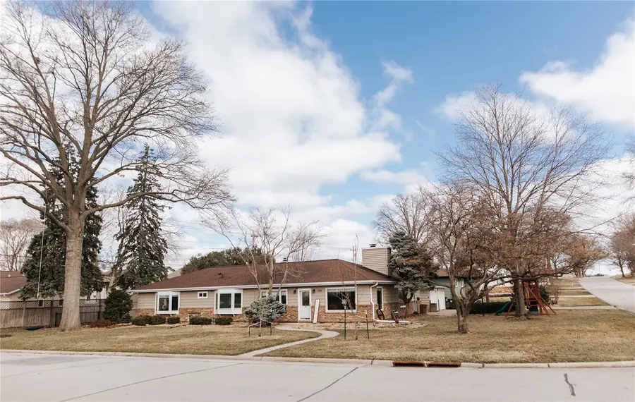 1310 Lilac Lane, Cedar Falls, IA 50613 - #2