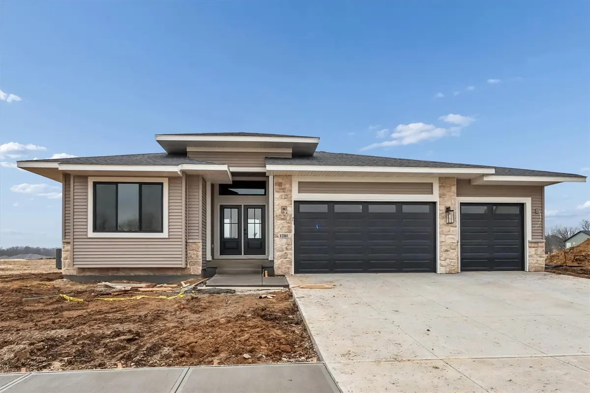 1201 Timber Trail, Solon, IA 52333 - #1