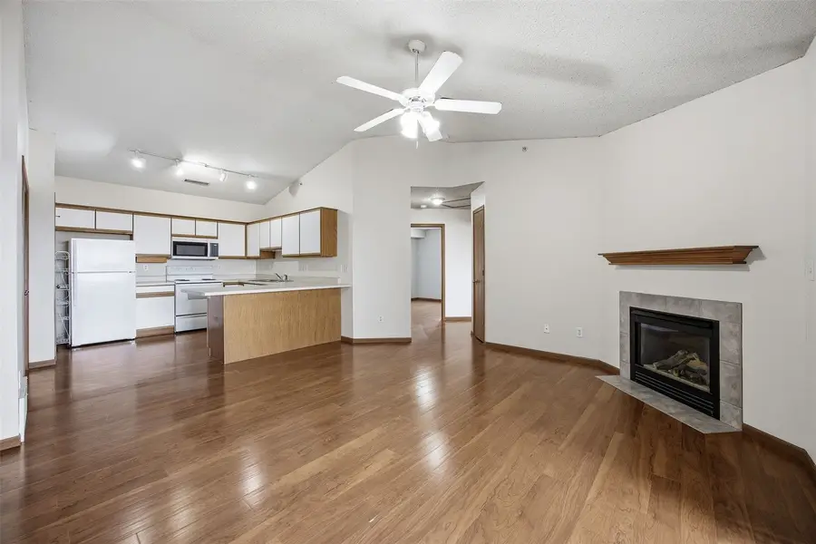 560 Penn Ct #11, North Liberty, IA 52317 - #3