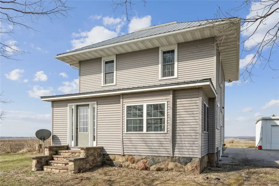 4145 Grubbs Creek Rd., Center Point, IA 52213 - #2