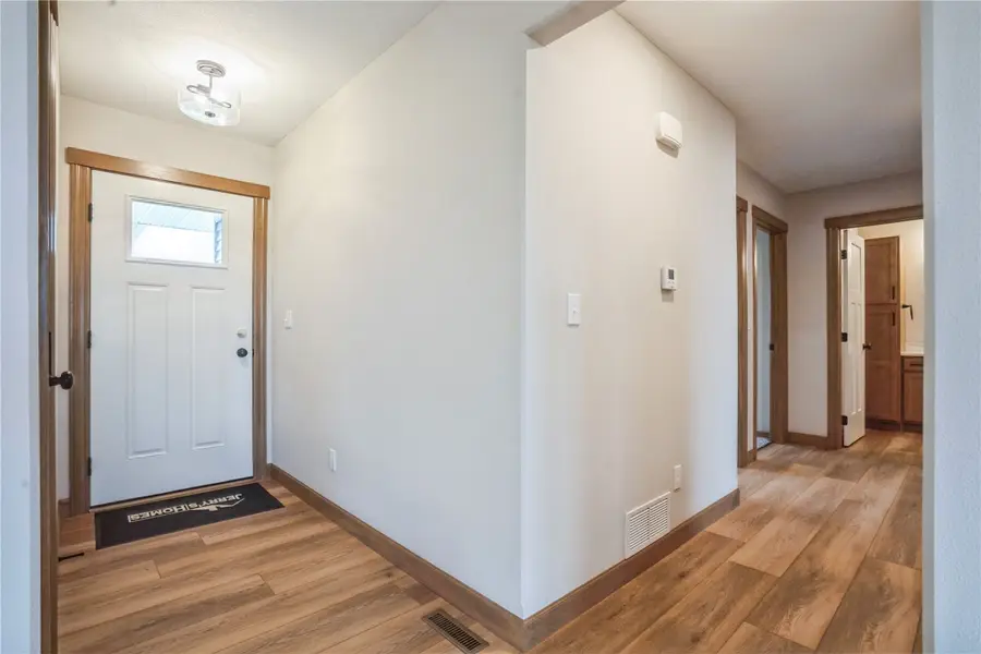 511 Park View Ct, Mount Vernon, IA 52314 - #3