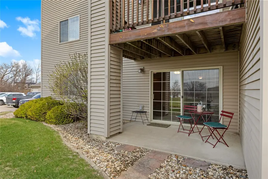 3130 Wilson Sw #4, Cedar Rapids, IA 52404 - #2