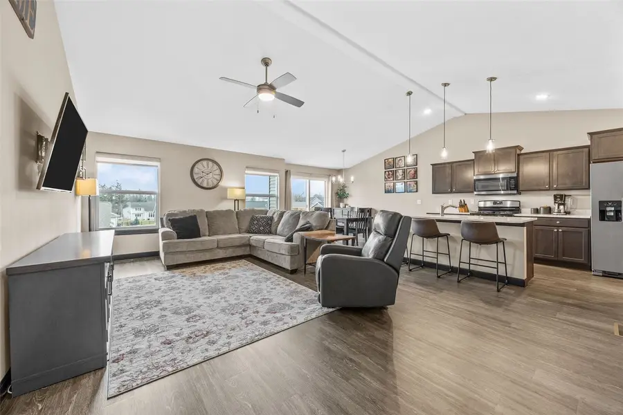 2107 Holly Meadow Avenue Sw, Cedar Rapids, IA 52404 - #3