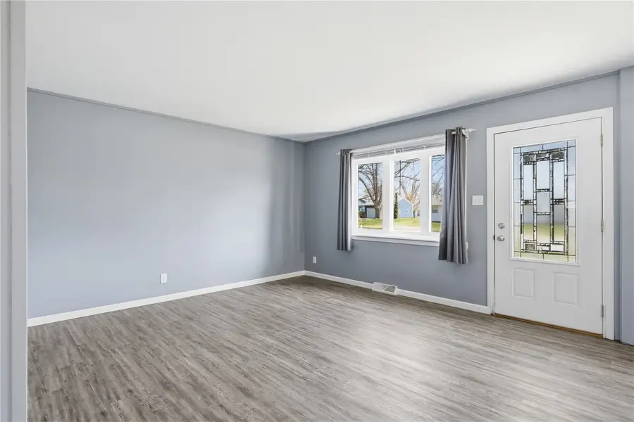 642 Old Marion Road Ne, Cedar Rapids, IA 52402 - #2