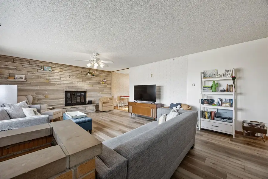 735 14th Ave, Coralville, IA 52241 - #3