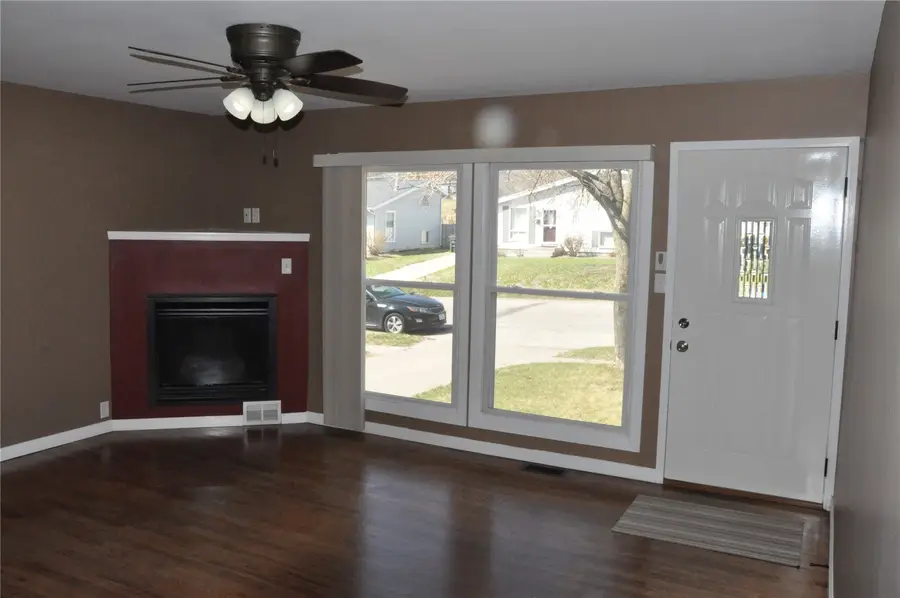 1208 38th Street Se, Cedar Rapids, IA 52403 - #3