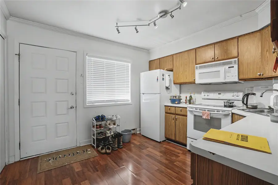 29 Valley Avenue #6, Iowa City, IA 52240 - #3