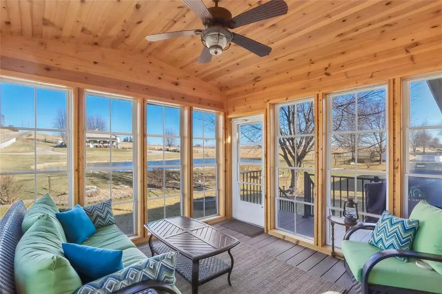 1260 Sunrise Dr, Ely, IA 52227 - #3