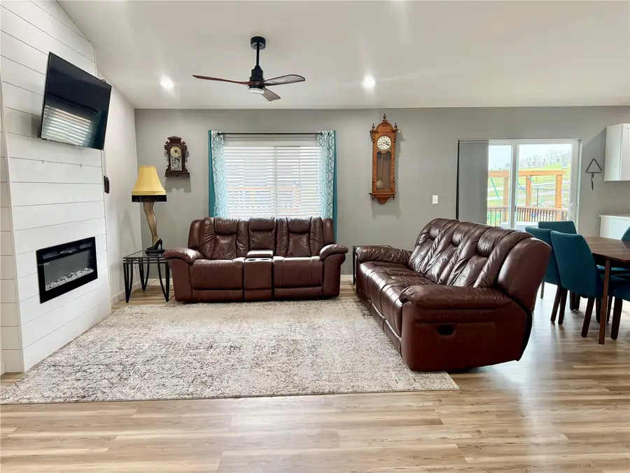 425 Galileo Drive, Riverside, IA 52327 - #3