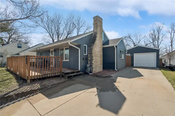 297 6th Avenue, Marion, IA 52302