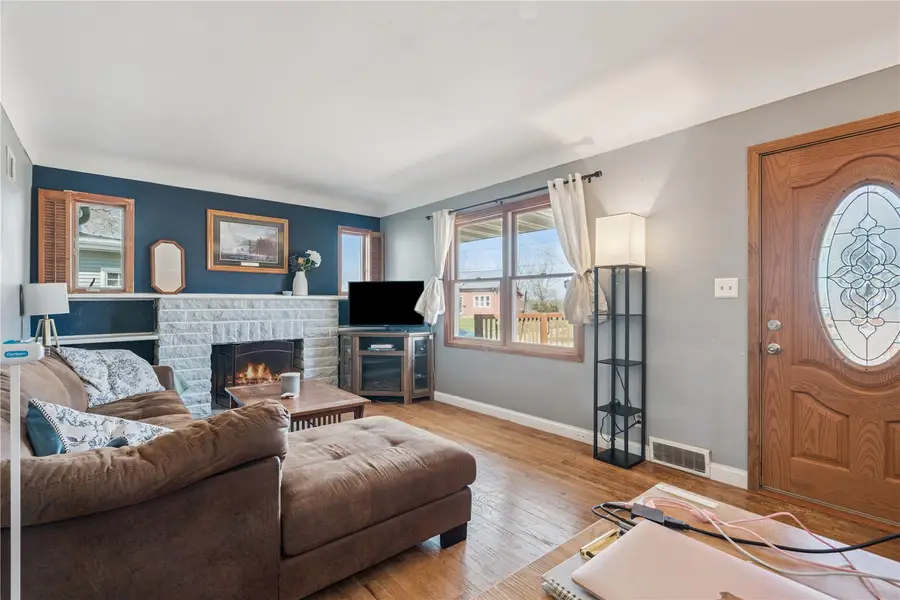 297 6th Avenue, Marion, IA 52302 - #3