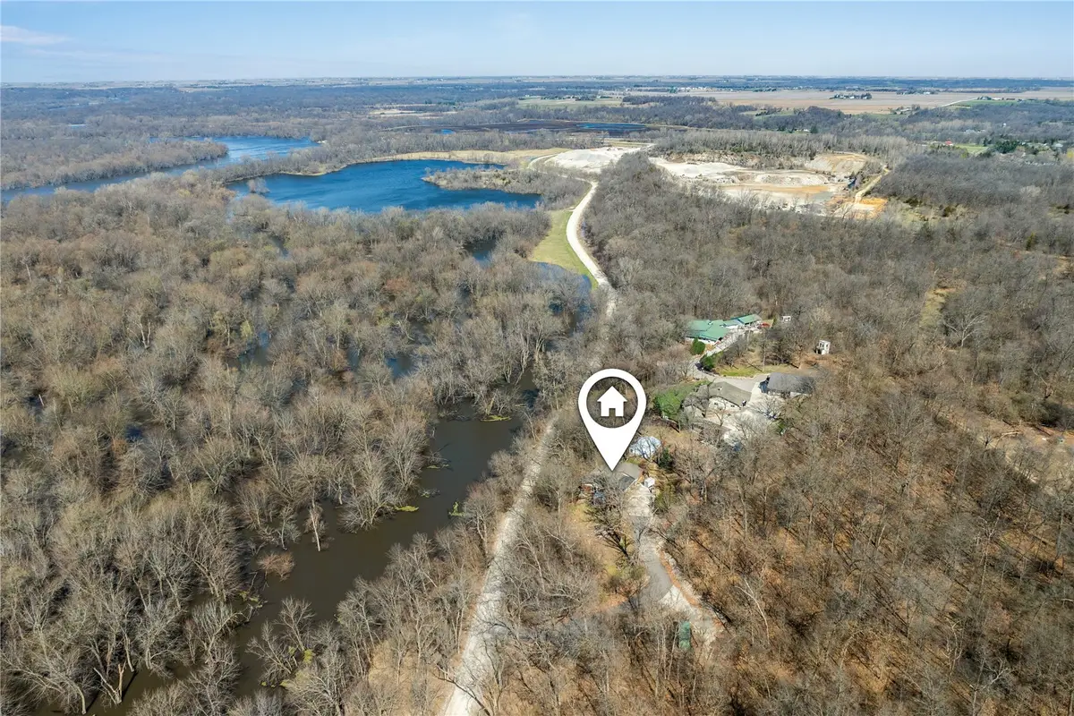 2576 58th St Ln, Vinton, IA 52349 - #1