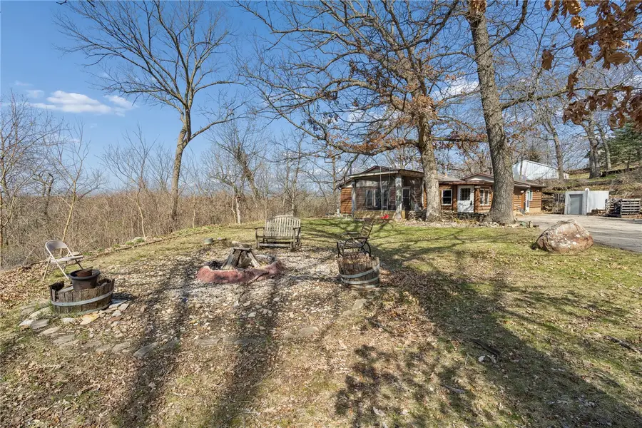 2576 58th St Ln, Vinton, IA 52349 - #2