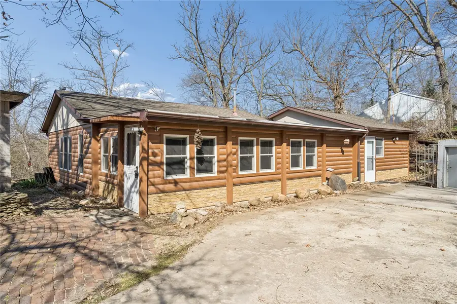 2576 58th St Ln, Vinton, IA 52349 - #3