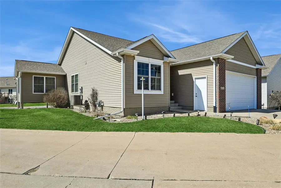 6935 Waterview Drive Sw, Cedar Rapids, IA 52404 - #2