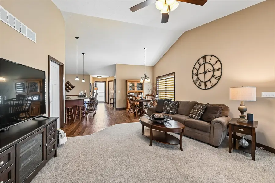 6935 Waterview Drive Sw, Cedar Rapids, IA 52404 - #3